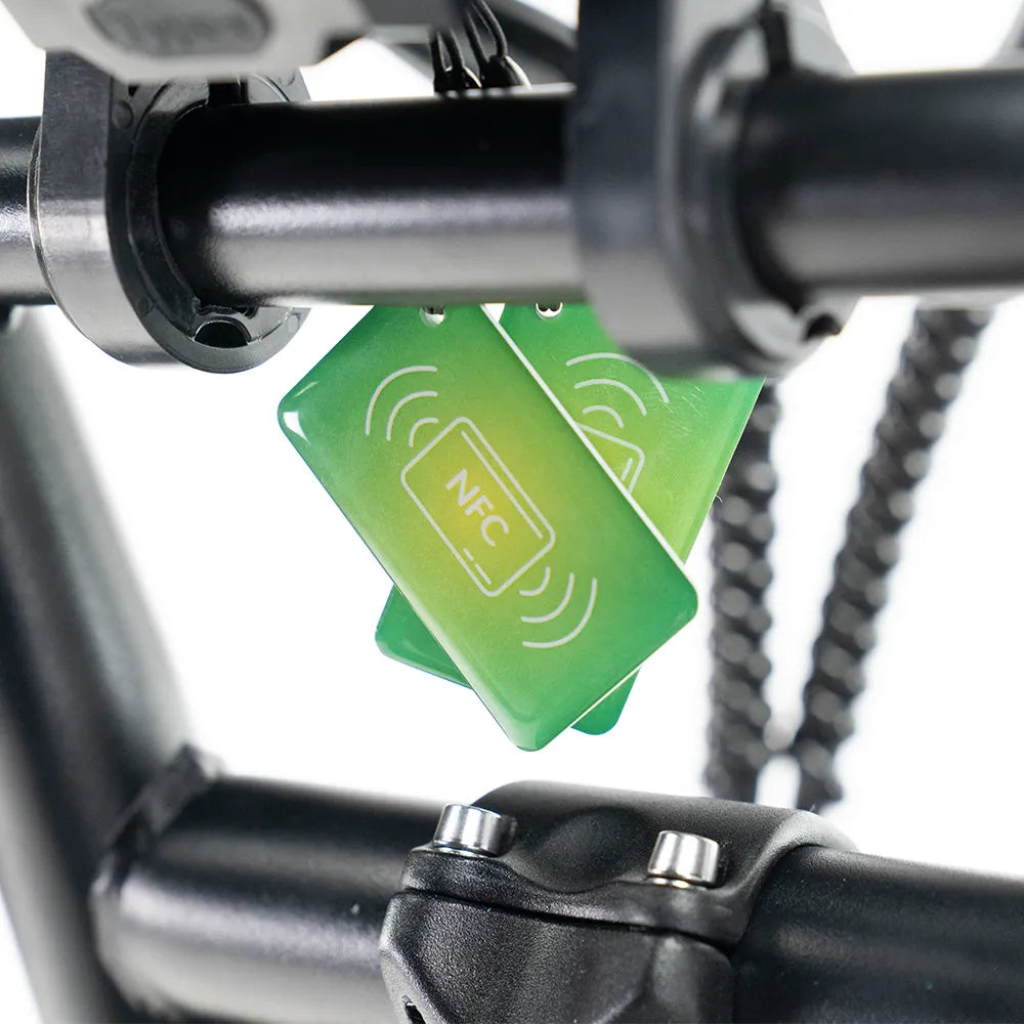 OUXI C80 - Zwart (incl. voetsteuntjes, achterzitje & alarm)