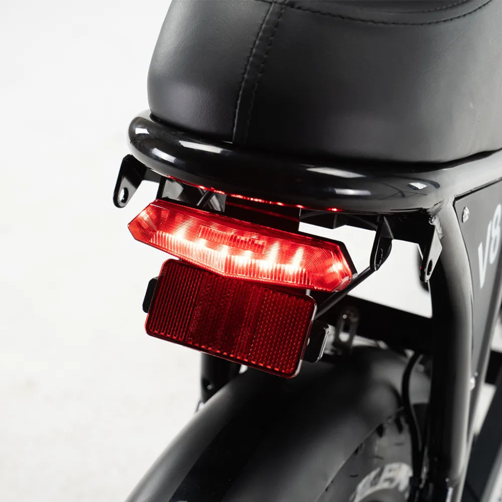 OUXI C80 - Zwart (incl. voetsteuntjes, achterzitje & alarm)