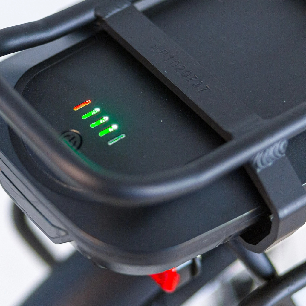 TOMOS EB 05 -  Glossy White